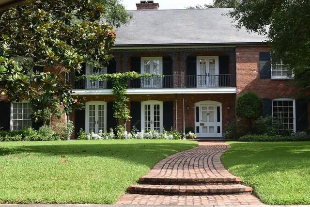 Professional Real Estate Photography. Interior and Exterior.